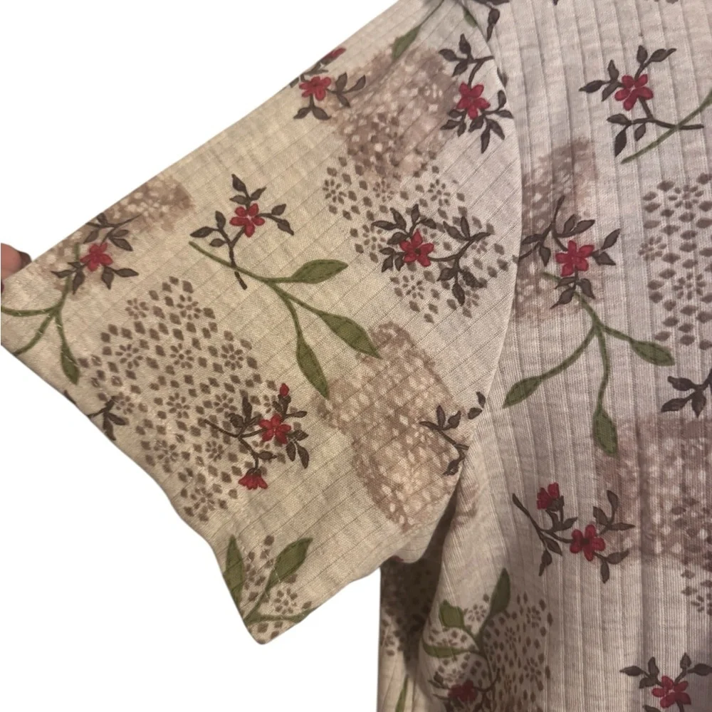NWT Floral Beige/Sage Print Casual Top XLARGE/PETITE #Q - Picture 4 of 10